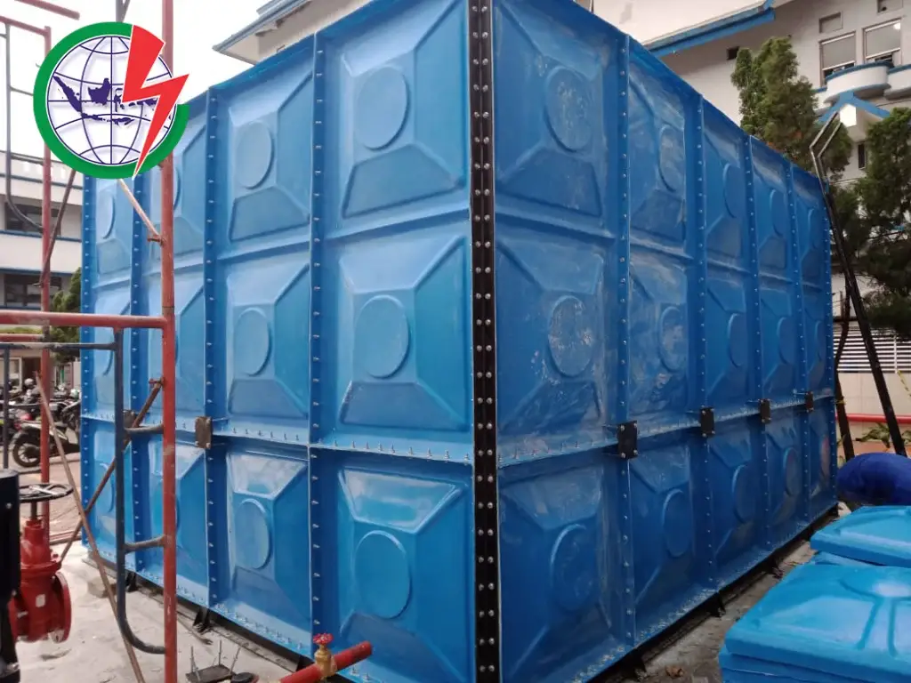 pemasangan tangki panel fiberglass